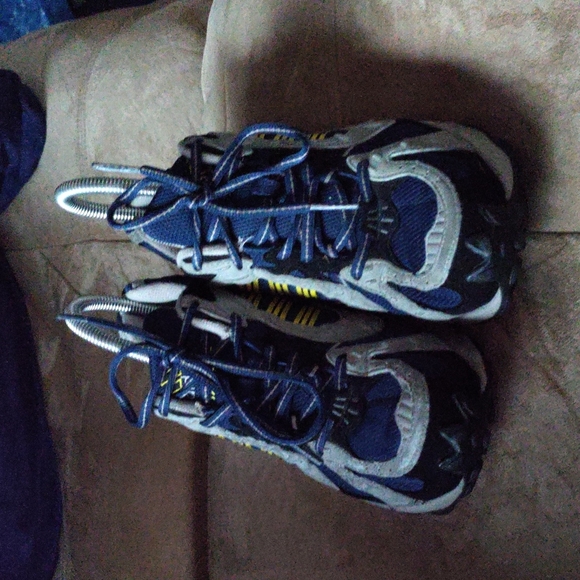 Adidas Savage sneakers men's size 7.5 athletic shoes - Picture 3 of 9